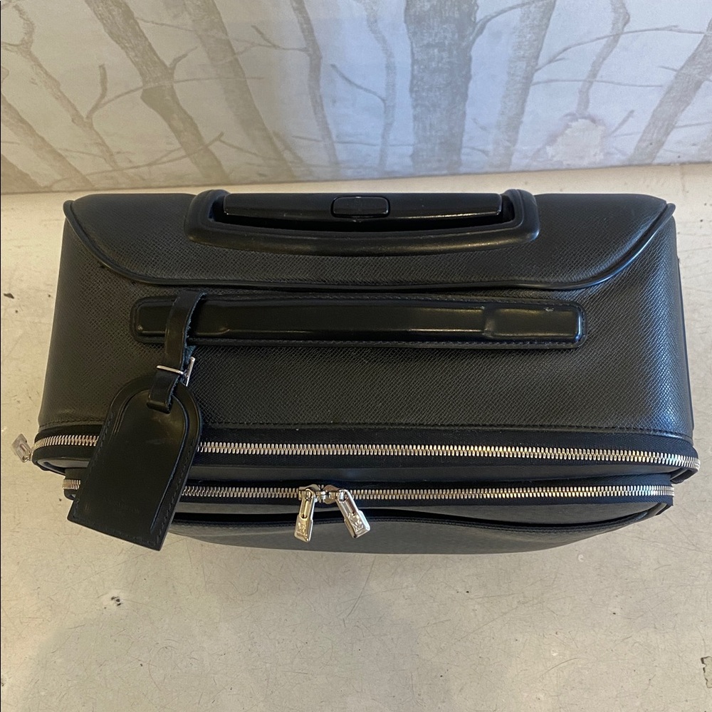 Louis Vuitton Taiga Pegasus Legere Business
Carry Noir Bag Suitcase Black - Picture 12 of 17